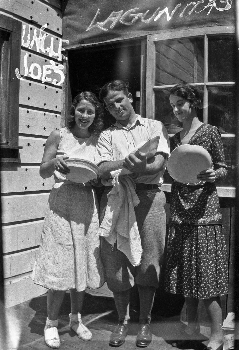 Alice Murphy, Maurice Murphy, Dorothy Hastings, YMI